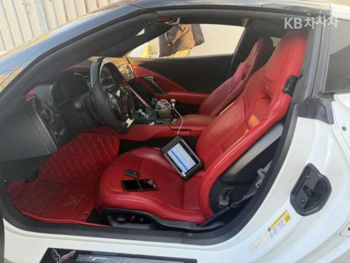 Chevrolet Corvette Coupe 6