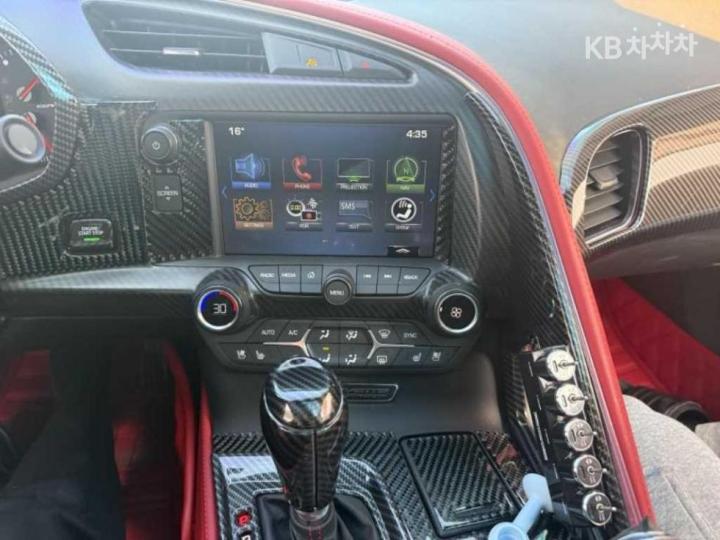 Chevrolet Corvette Coupe 7