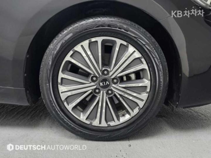 Kia K7 Premier Hybrid 2.4 HEV Signature 6