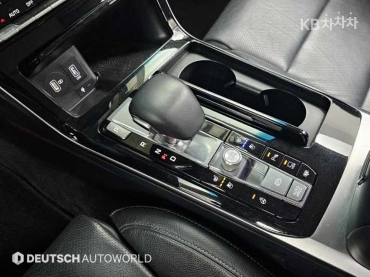 Kia K7 Premier Hybrid 2.4 HEV Signature 10