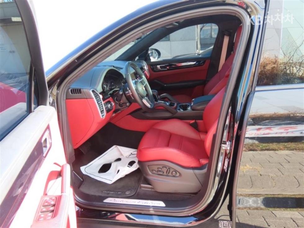Porsche Cayenne — miniaturë 12