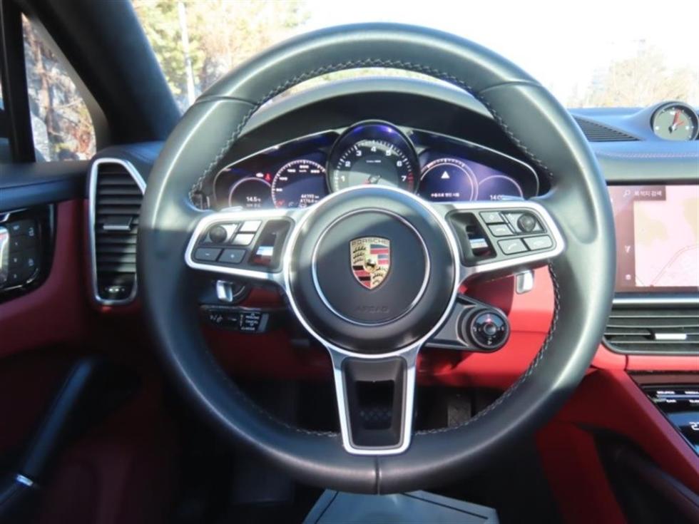 Porsche Cayenne — miniaturë 15