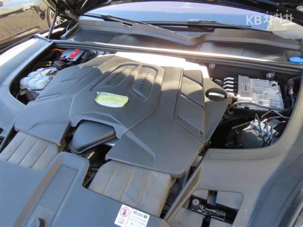 Porsche Cayenne — miniaturë 20