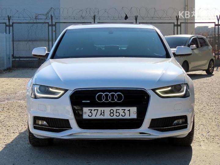 Audi A4 NEW 35 TDI Quattro Dynamic B8 2