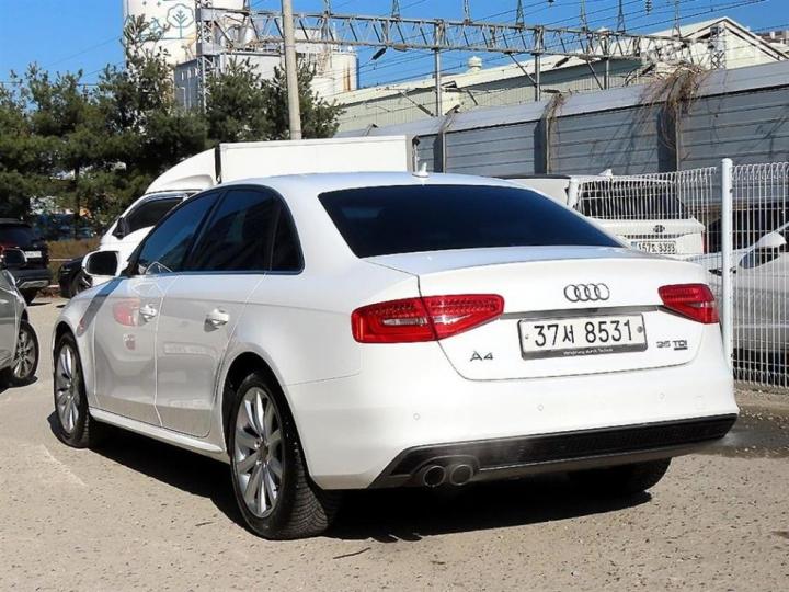 Audi A4 NEW 35 TDI Quattro Dynamic B8 4