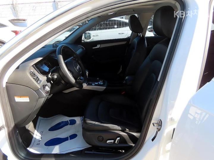 Audi A4 NEW 35 TDI Quattro Dynamic B8 6