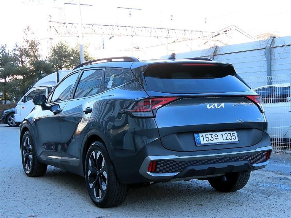 2022 - kia sportage
