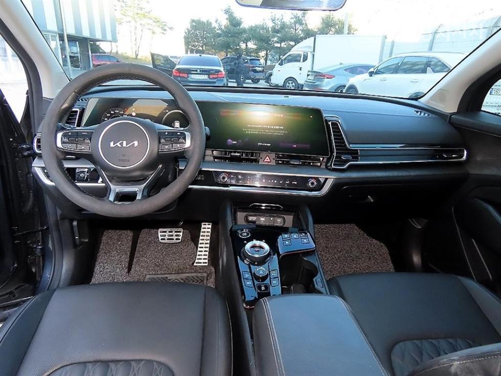 2022 - kia sportage