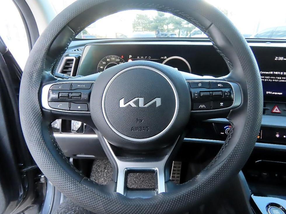 2022 - kia sportage