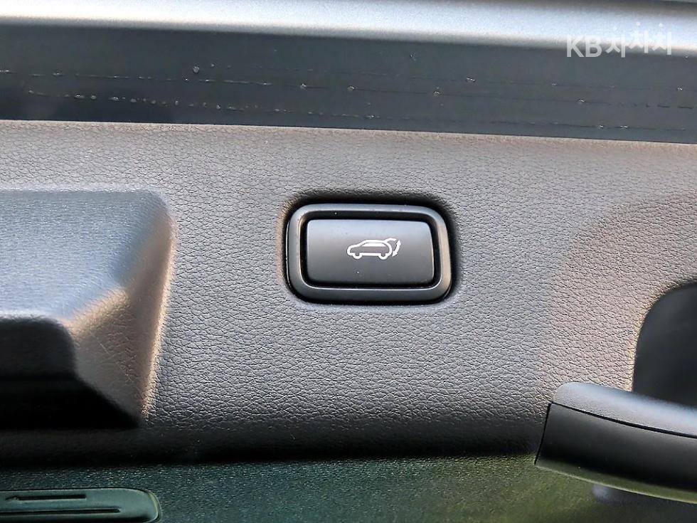 2022 - kia sportage