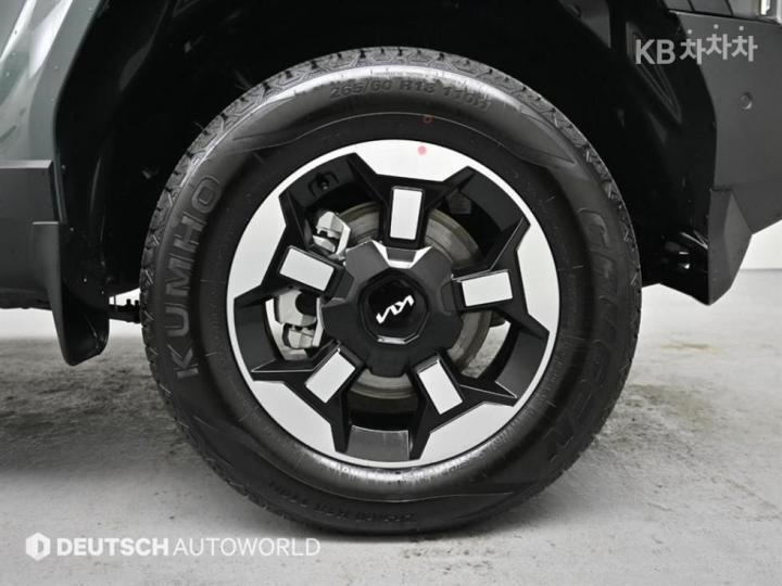 Kia Tasman G2.5 T-GDI 4WD Adventure 6