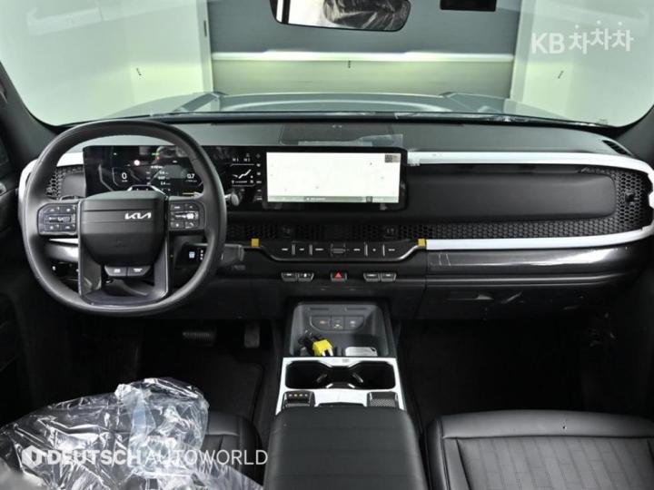 Kia Tasman G2.5 T-GDI 4WD Adventure 8