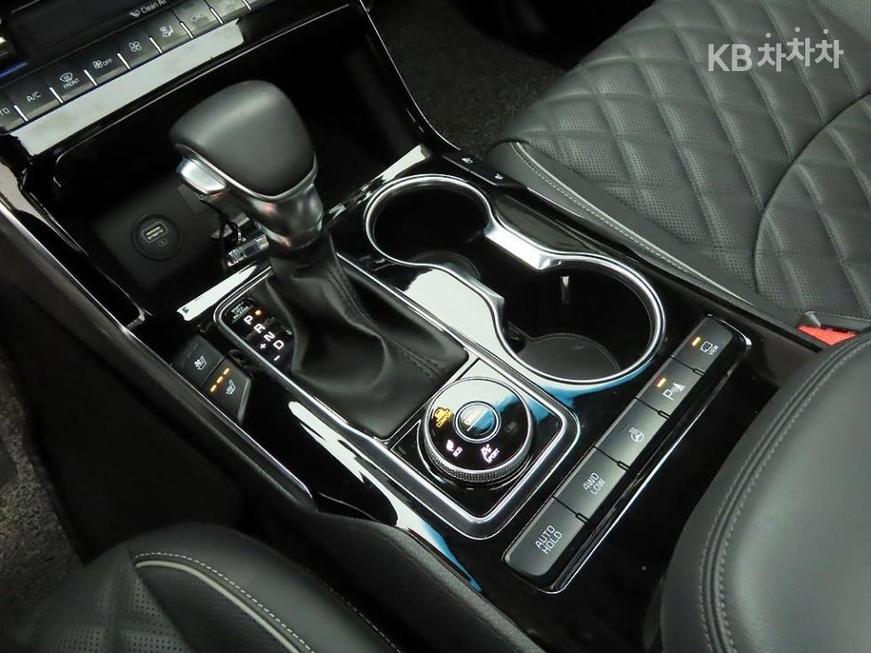 2022 - kia mohave