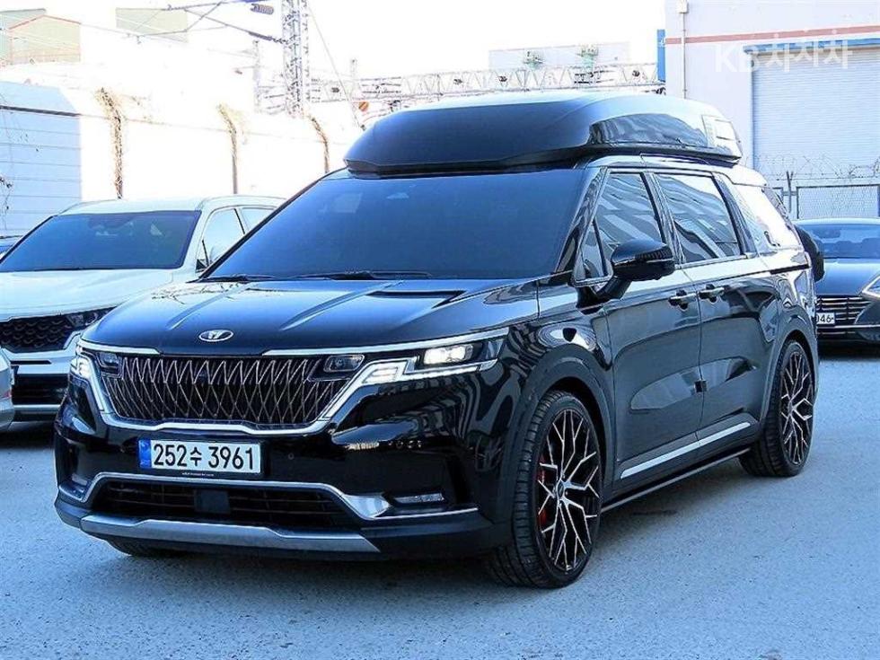 2021 - kia carnival