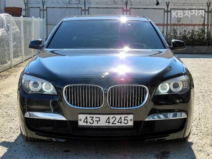 BMW 7 Series New 740i