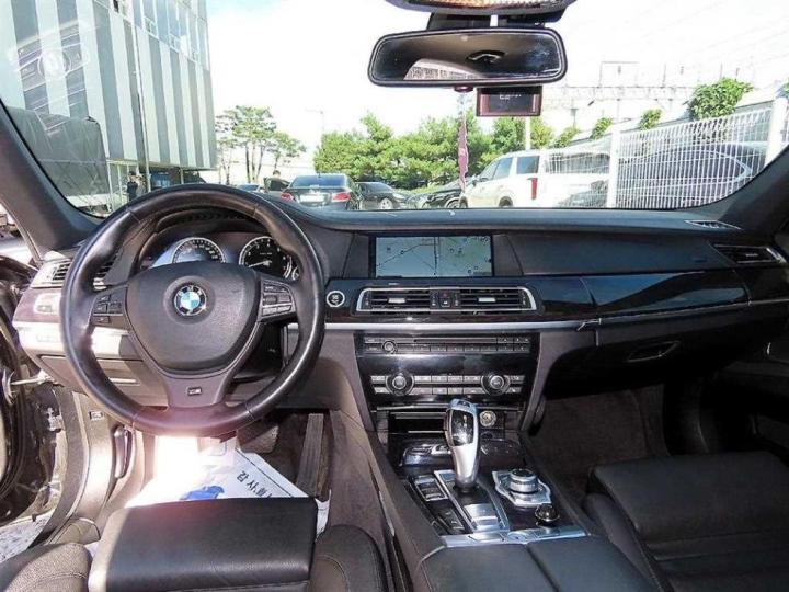 BMW 7 Series New 740i 8