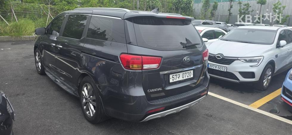 2016 - kia carnival