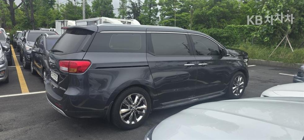 2016 - kia carnival