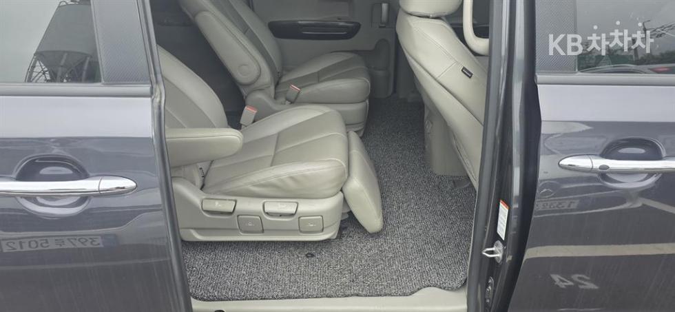 2016 - kia carnival