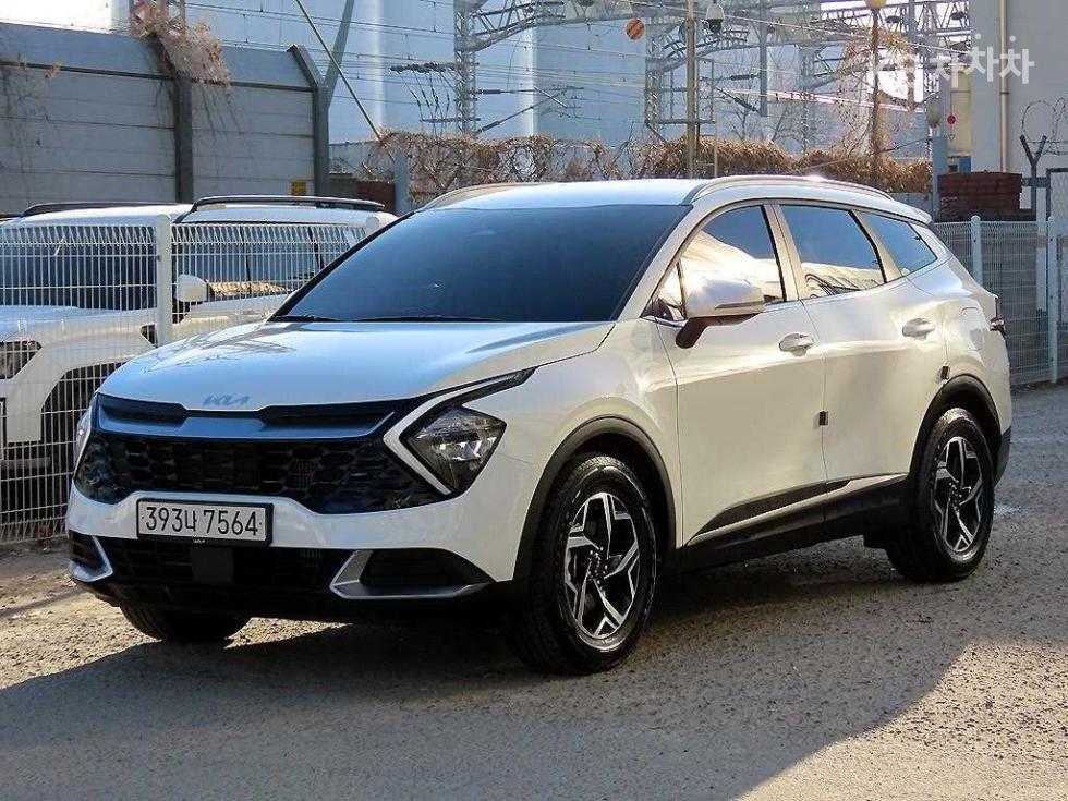 2022 - kia sportage