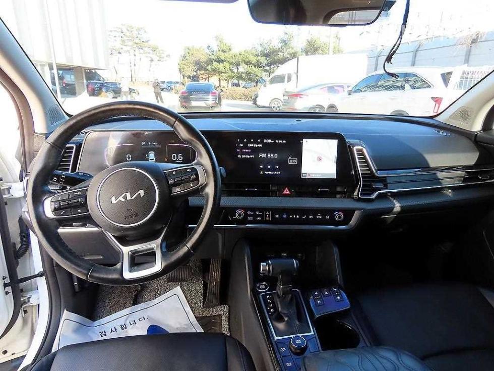 2022 - kia sportage