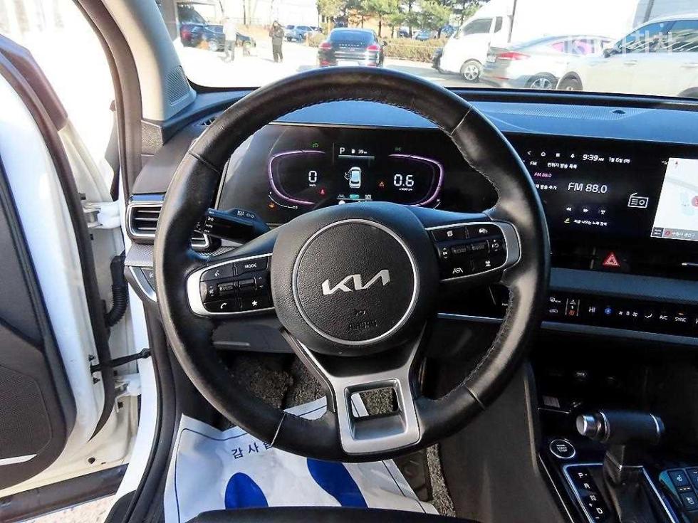 2022 - kia sportage