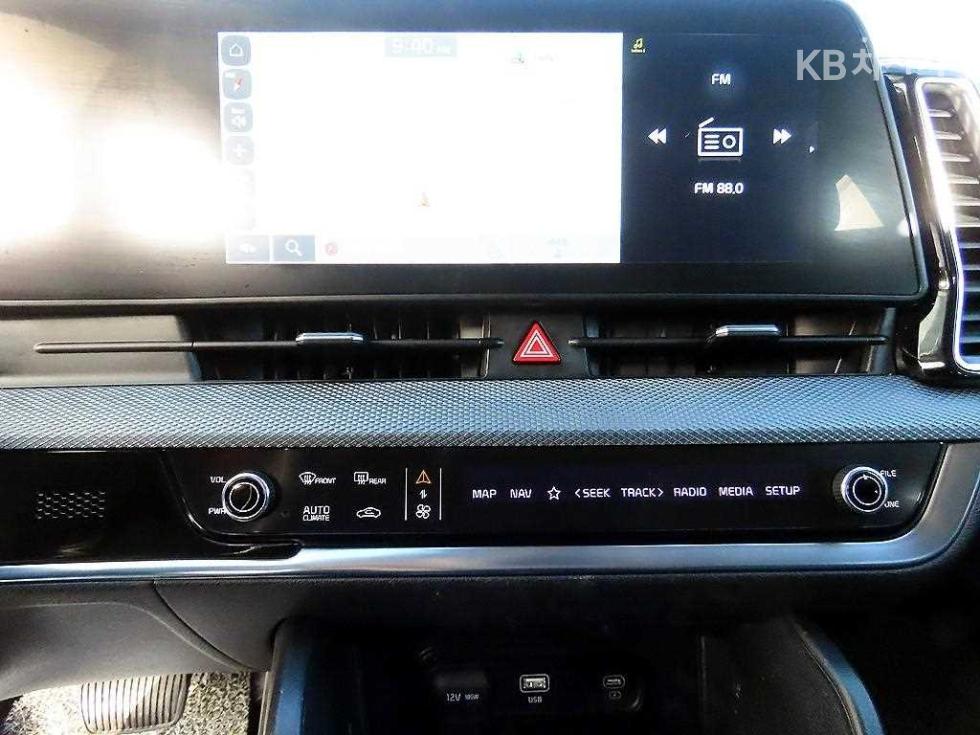 2022 - kia sportage