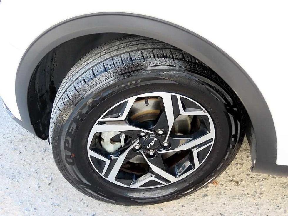2022 - kia sportage