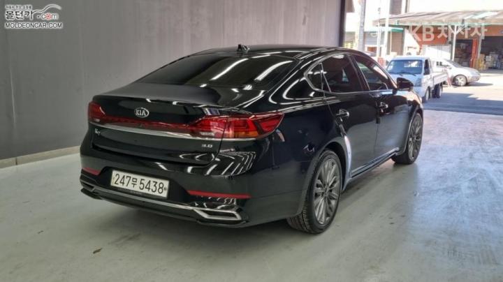 Kia K7 Premier 2.5 GDi Noblesse 3
