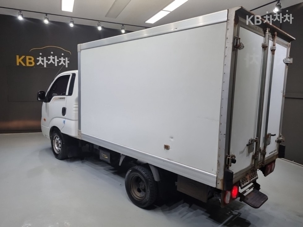 2014 - kia bongo iii
