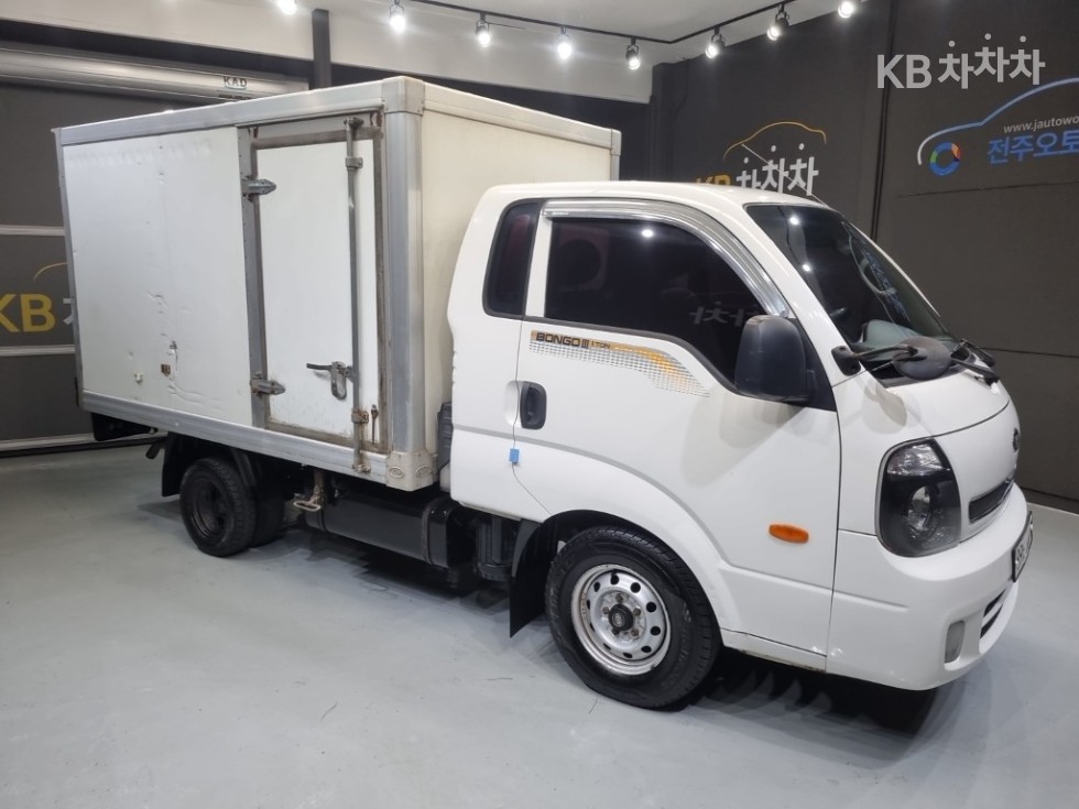 2014 - kia bongo iii