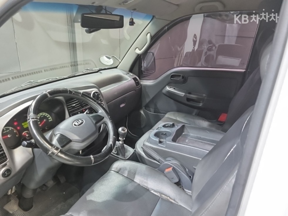 2014 - kia bongo iii