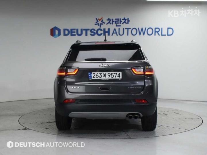 Jeep Compass 2.4 AWD Limited 5