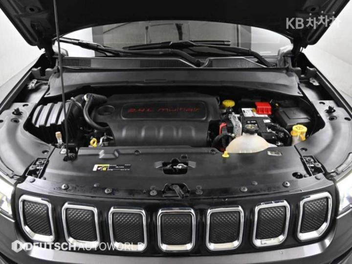 Jeep Compass 2.4 AWD Limited 7