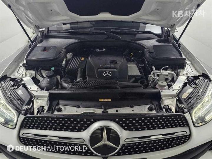 Mercedes-Benz GLC-Class X253 300e 4Matic 7