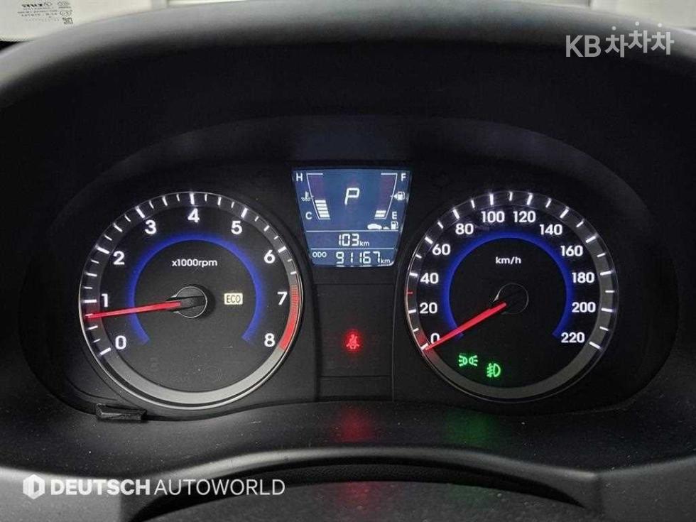 2013 - hyundai accent