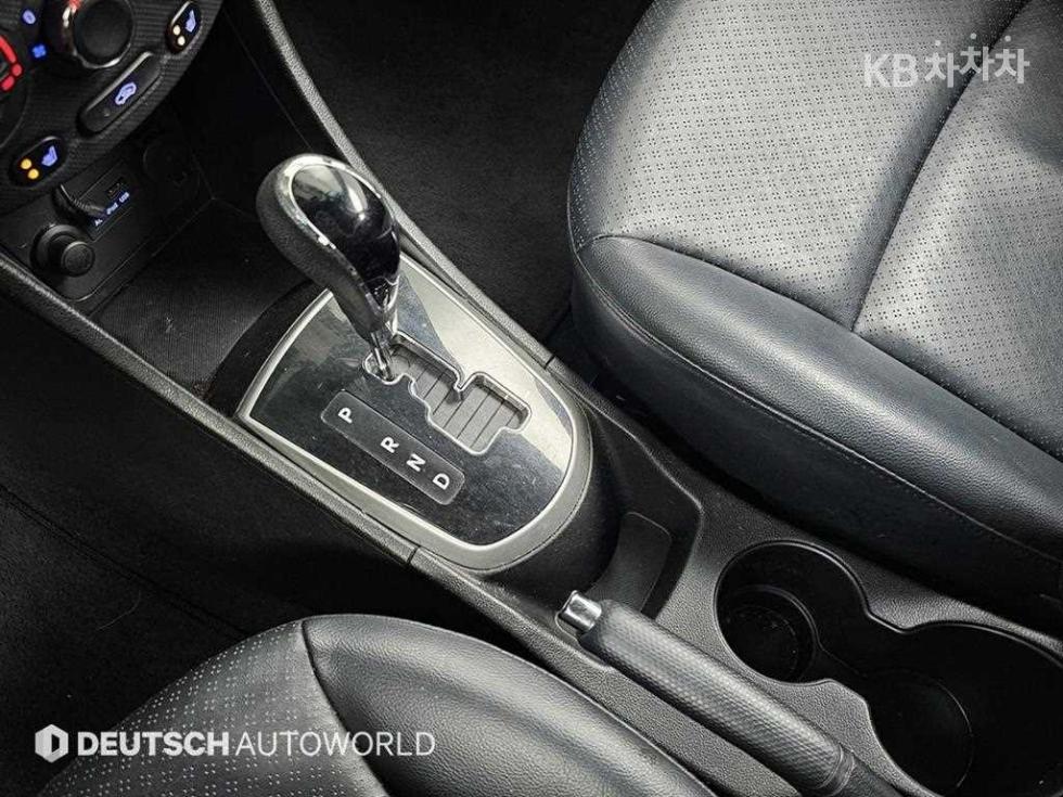 2013 - hyundai accent