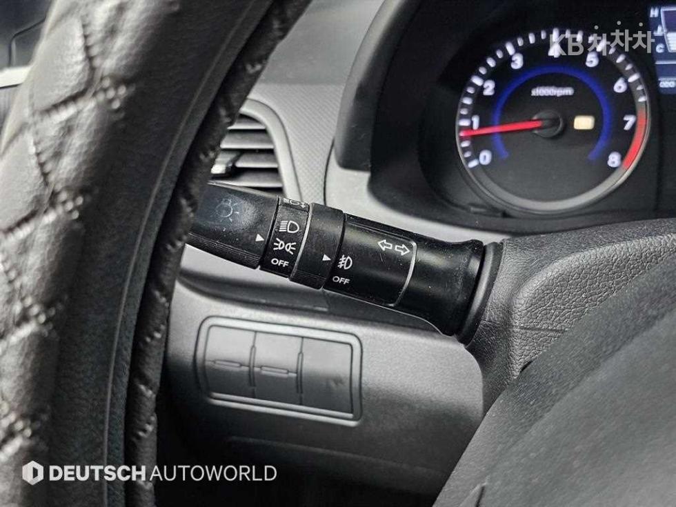 2013 - hyundai accent