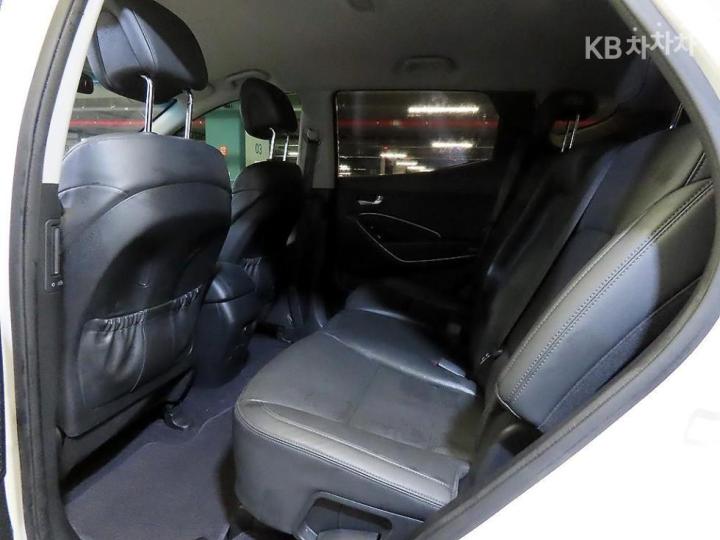 Hyundai Santa Fe The Prime Diesel R2.0 2WD Modern 8