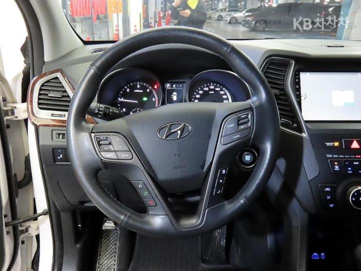 Hyundai Santa Fe The Prime Diesel R2.0 2WD Modern 9