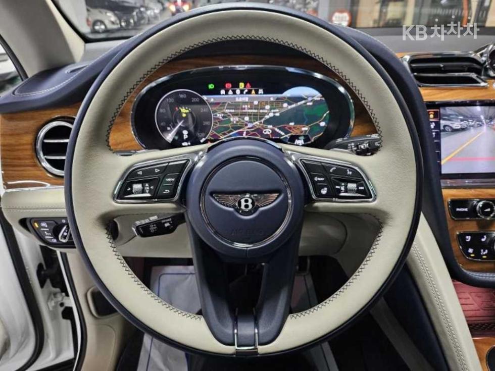 2021 - bentley bentayga