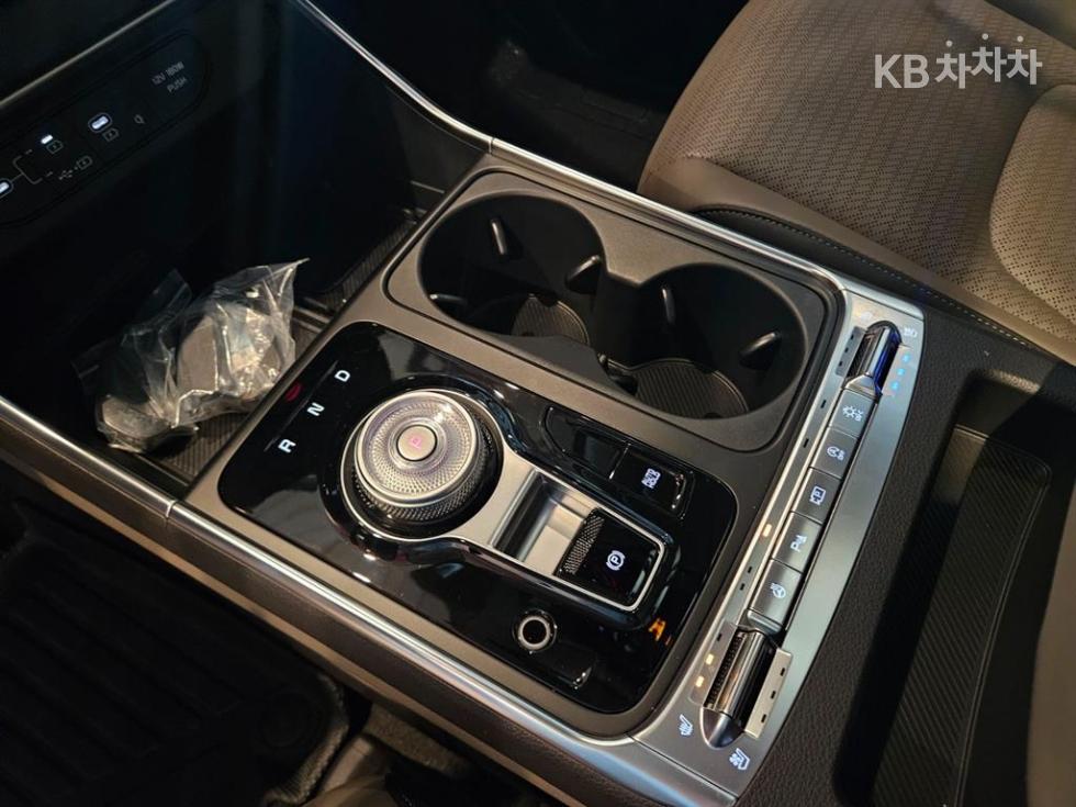 2025 - kia carnival