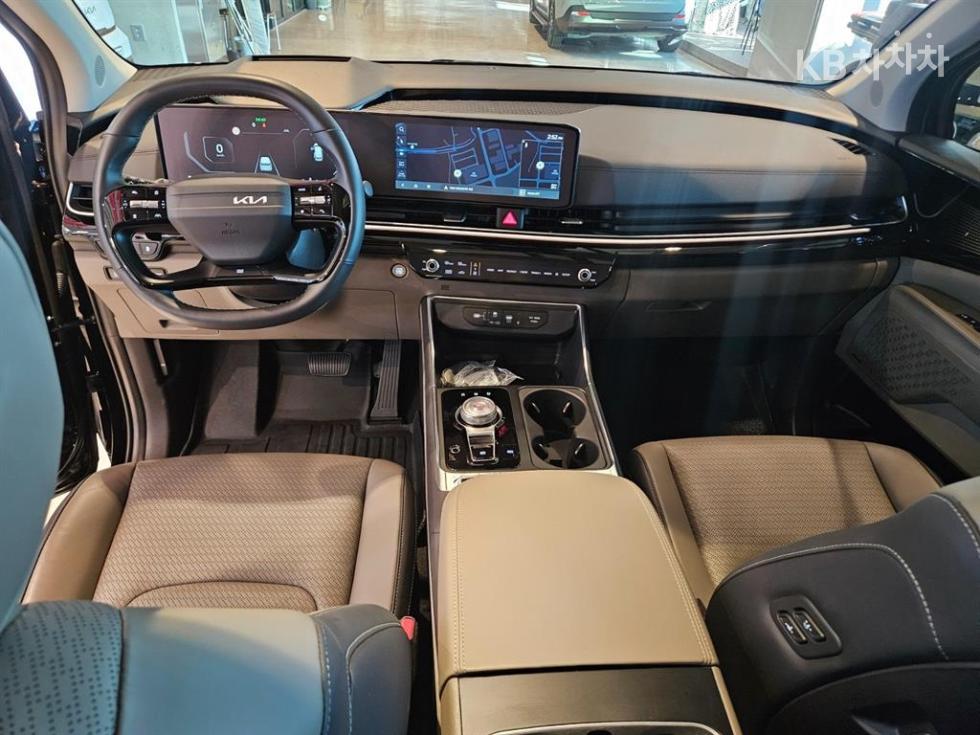 2025 - kia carnival