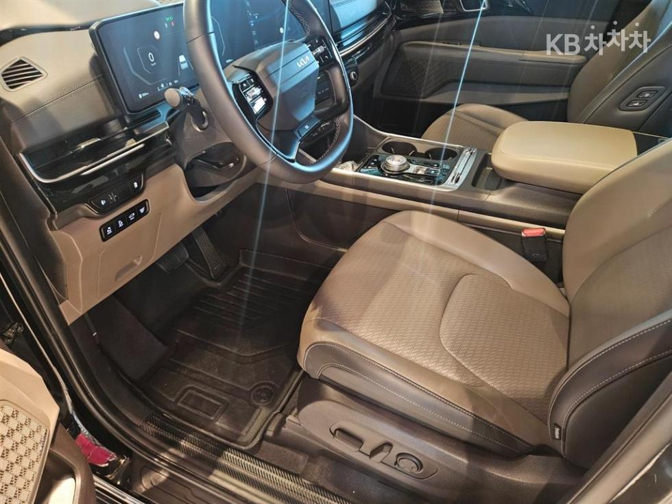 2025 - kia carnival