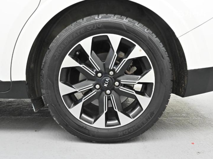 Kia Carnival D2.2 Signature 6