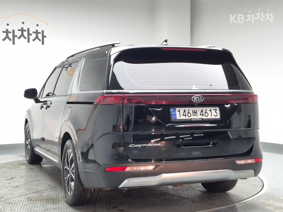 2021 - kia carnival