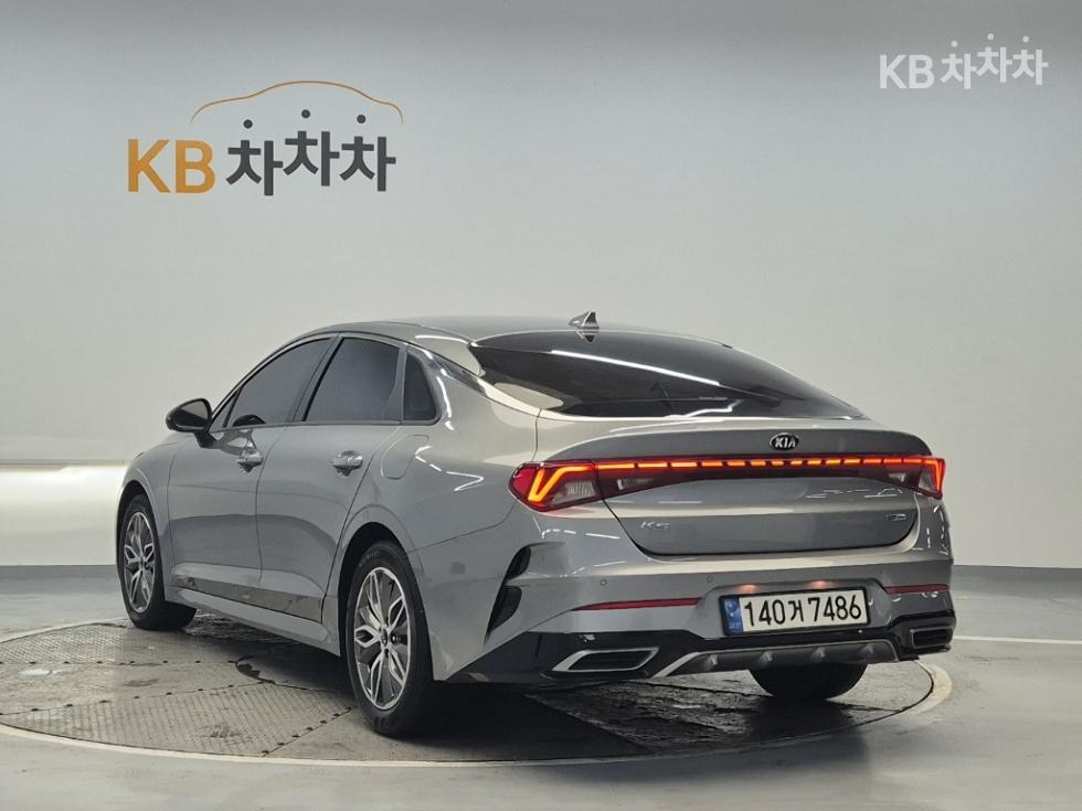 2021 - kia k5
