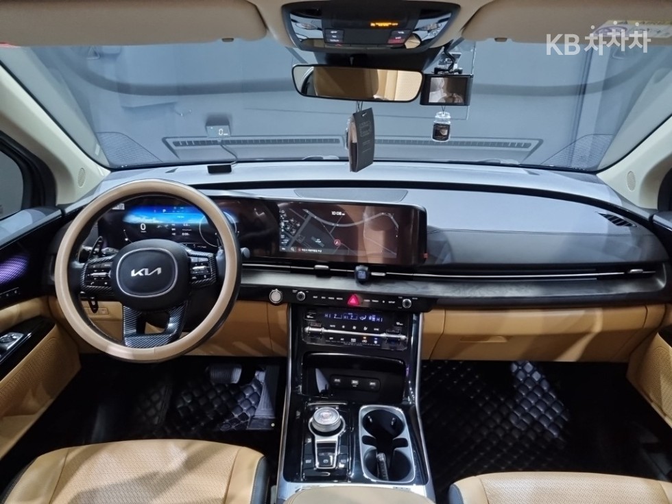 2023 - kia carnival