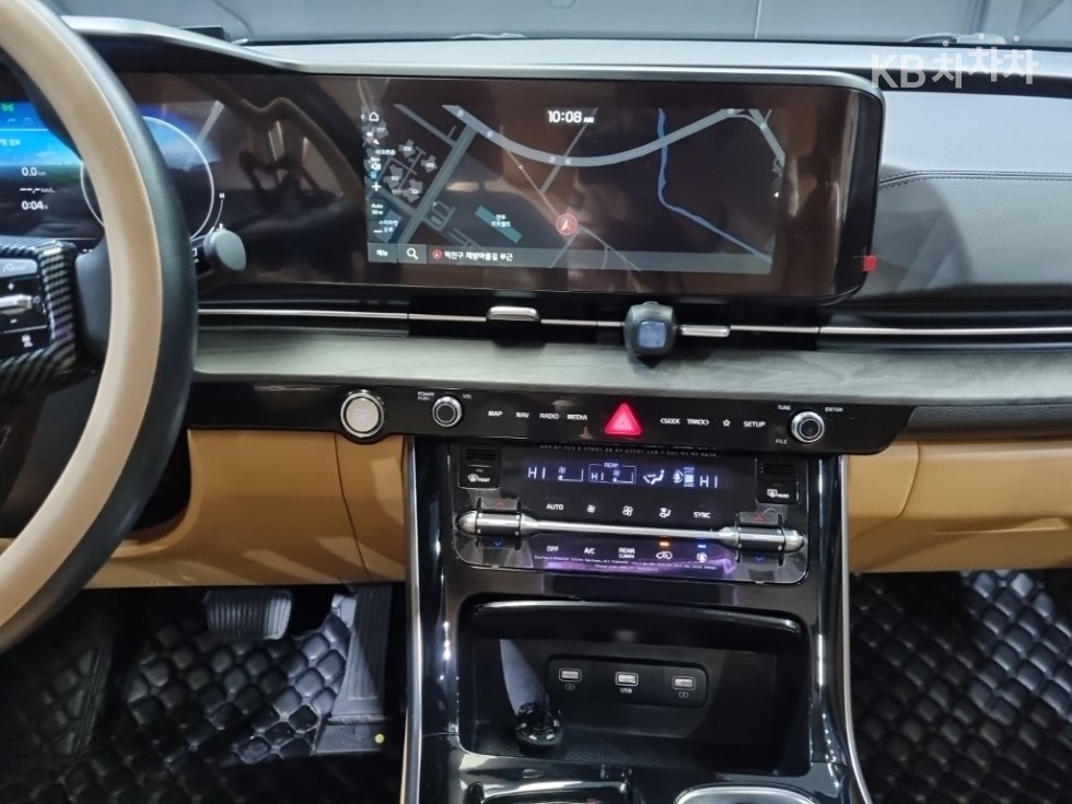 2023 - kia carnival