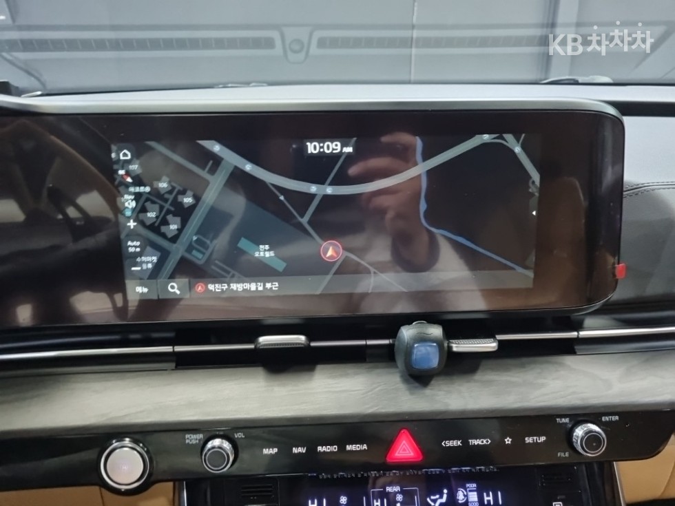 2023 - kia carnival